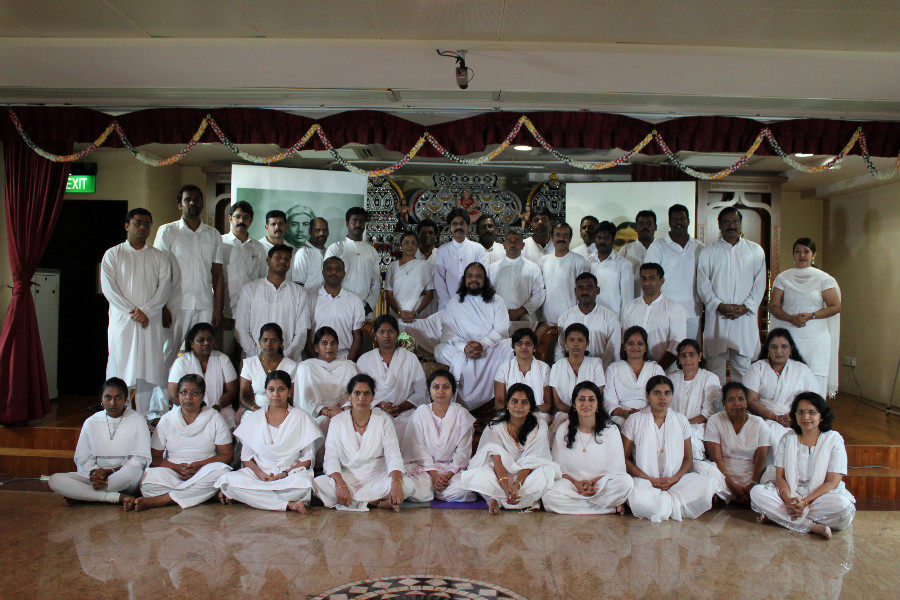22 Divine Souls with Guru Mahan